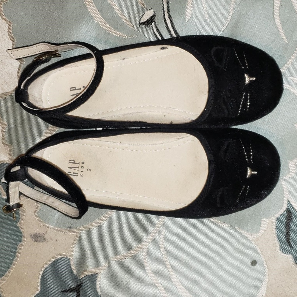 GAP KITTY SHOES
